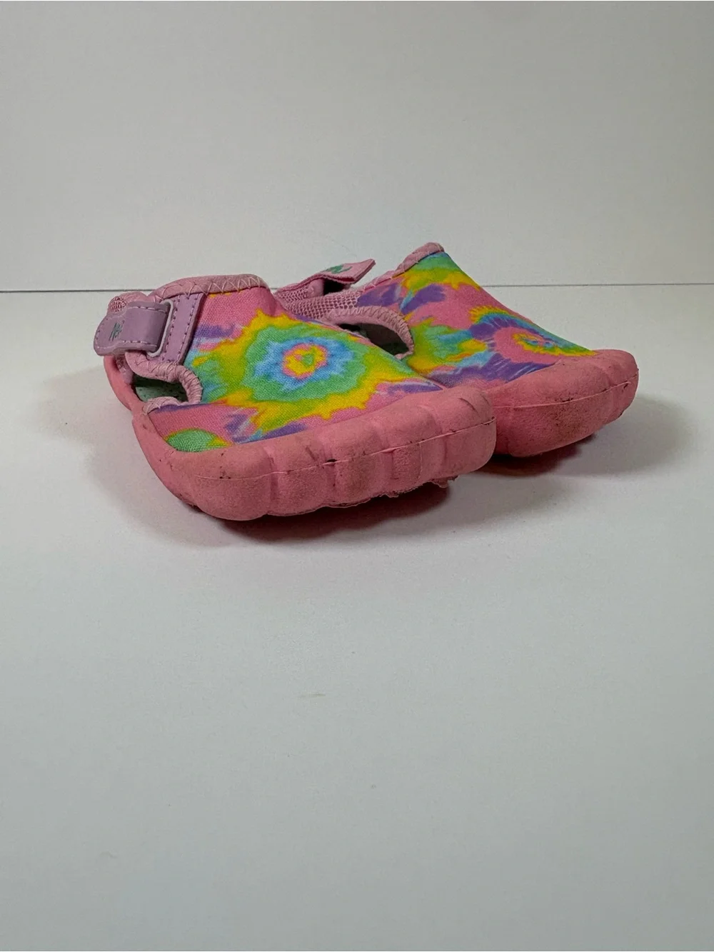 Newtz Pink Tie Dye Toddler Water Shoes Size 7/8 Beach Poolside Vacation